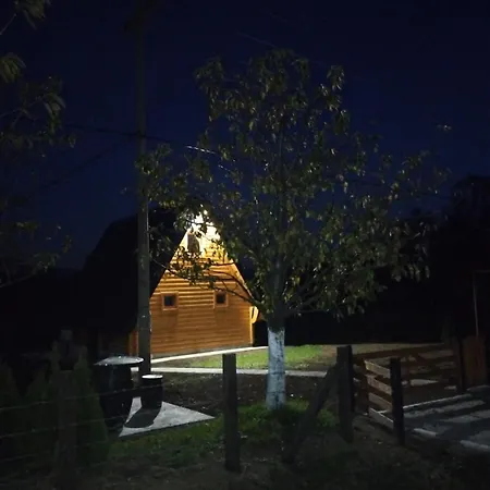Chalet Brvnara Kao Na Dlanu