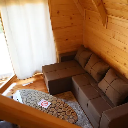 木屋 Brvnara Kao Na Dlanu *