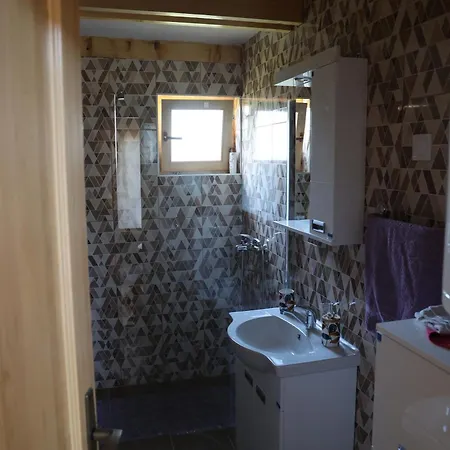 Chalet Brvnara Kao Na Dlanu *